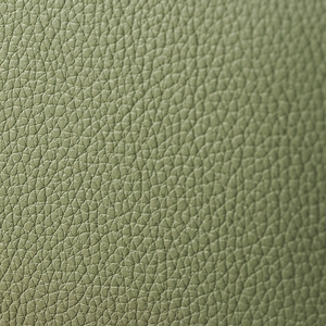 〈ラークグリーン〉 安らぎを与える、爽やかで優しいトーンのグリーン。　明るさの中に上品さがあり、暖かい季節のお出かけにもおすすめ。