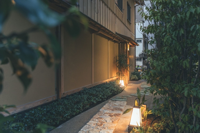 芝四季亭　路地