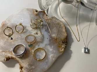 「金価格高騰で、買ってもらえない」ジュエリーブランドを救う。定額レンタルKIRA SHARE、「試してから買う」を実現するパートナーブランド募集開始。