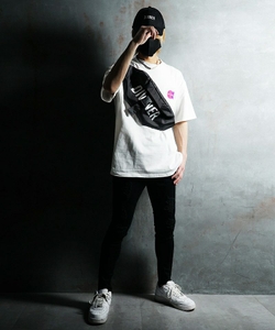 Credit TEE（オフホワイト）