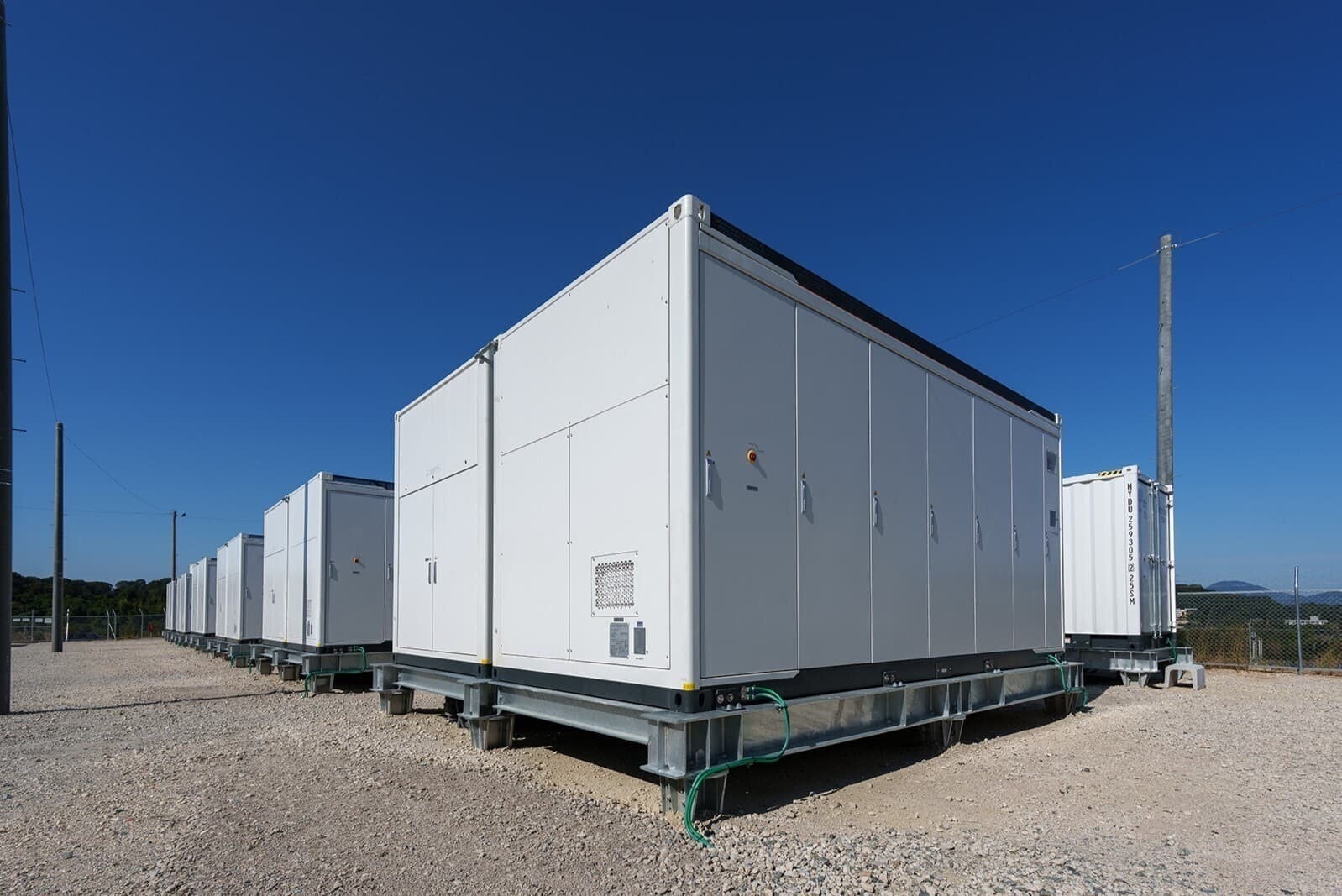 サングロウ製蓄電システム「PowerTitan 2.0」が設置された様子