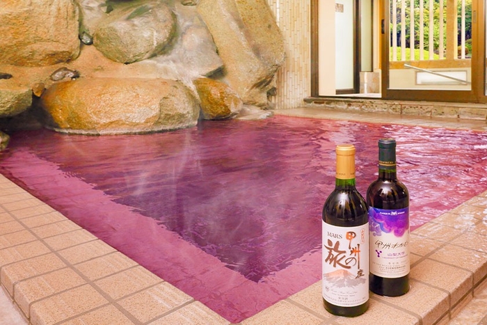 ホテル新光 / ワイン風呂(大浴場)