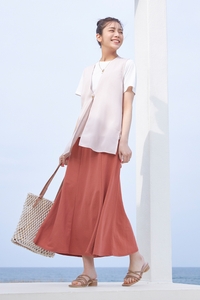 ItDU3dOEsYWVByYepgpC.jpg?w=940&h=940