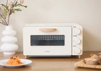 ホワイト×木目調 キッチンに馴染むコンベクショントースター　 スチームストーン付き新商品「moku. BAKE」の販売を開始