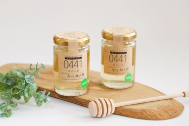 採れたての味わいをそのまま瓶詰め フレッシュな生はちみつ（非加熱・ローハニー）で秋田県産あかしあ蜂蜜新発売