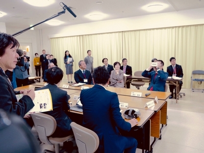 JFuJ2dsCZWzoYLtNc1CP.jpg?w=940&h=940