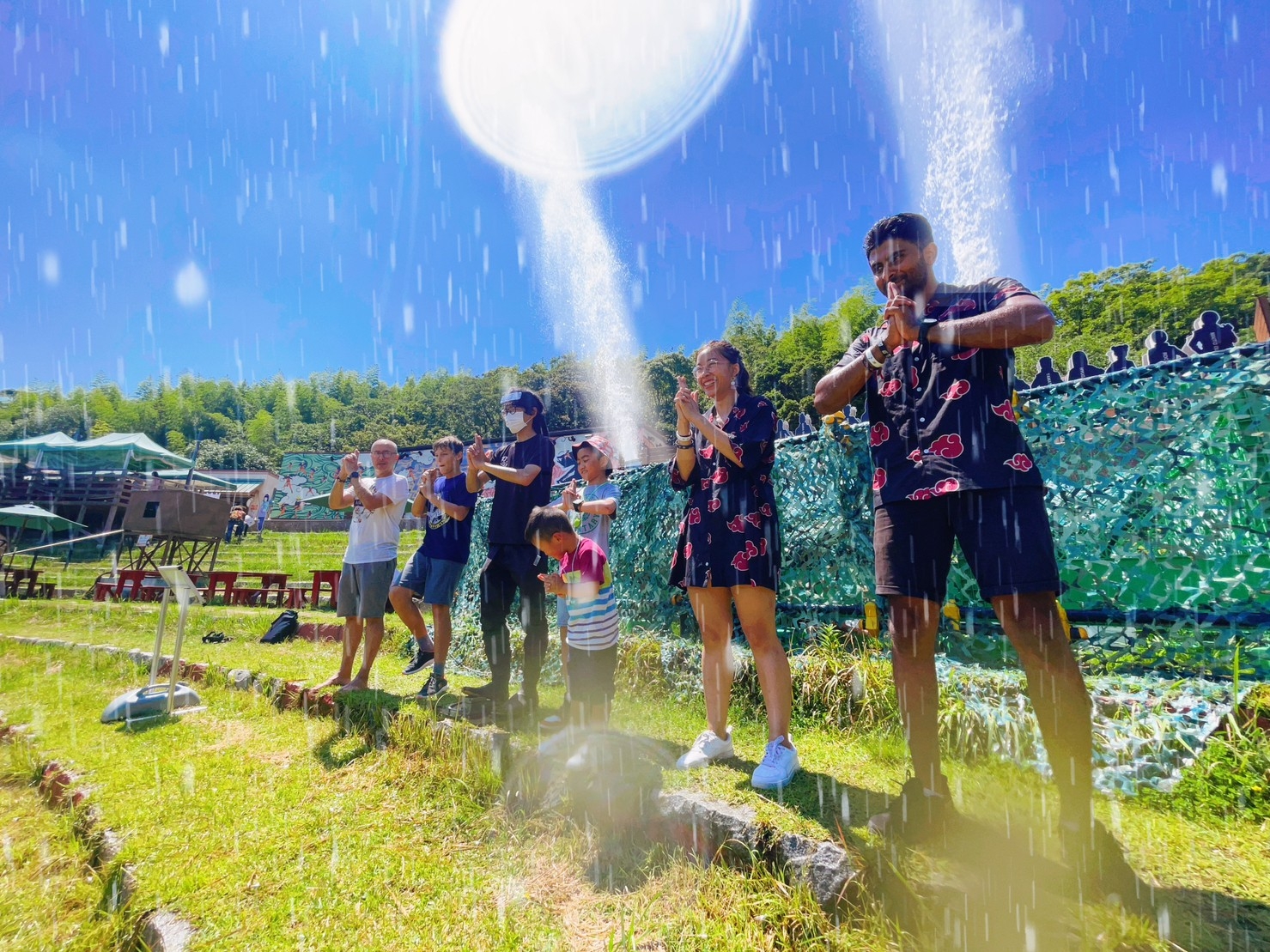 ▲びしょ濡れ体験で夏を楽しもう!