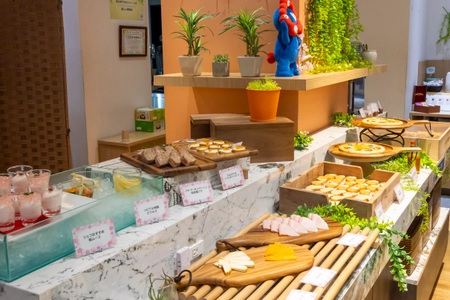 ホテルソビアル 大阪 ドーム前、 「世界を旅する」ランチビュッフェを月1回の限定開催