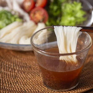 冷しゃぶサラダそうめん（すだち鰹めんつゆ使用）