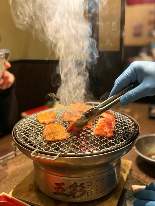 水七輪、炭火で焼く様子