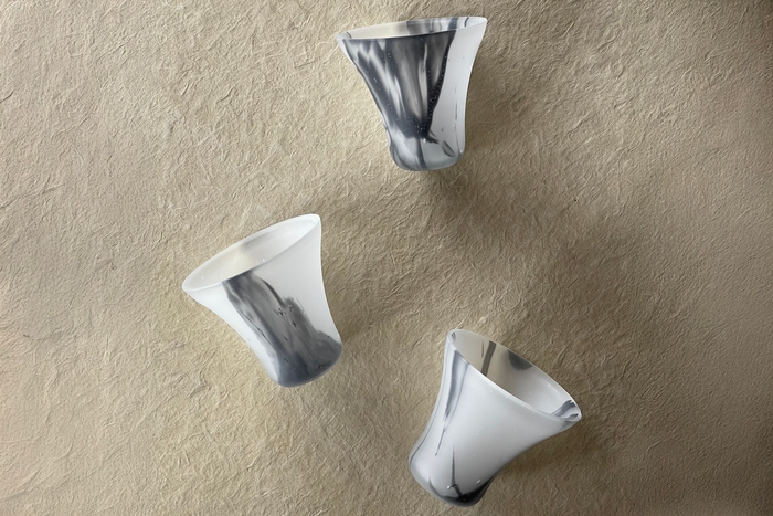 墨の模様はそれぞれ個性があり、同じものはない