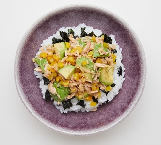 お口の中にとろたく巻きが出現!?　「やみつきツナたくアボ丼」