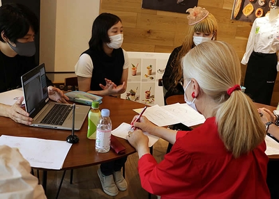 JnB8jyMGOaP1LZ0ZA3hm.jpg?w=940&h=940