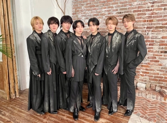 7人組ダンスボーカルユニット 原因は自分にある。 4thフルアルバム『核心触発イノベーション』 リリース記念特番 書道！？ジェスチャー！？ ニューアルバムを全力で表現する様子をお楽しみに！ エムオン!で4/30(水)夜10時～オンエア！ サイン入り集合チェキプレゼントキャンペーン実施中！