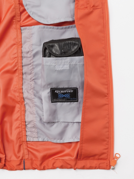 左内側バッテリー専用ポケット