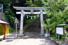 海陽町の沖合に浮かぶ竹ヶ島の聖地「竹ヶ島神社」