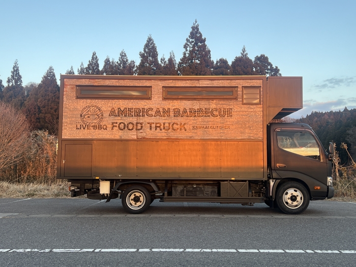フードトラック 背面