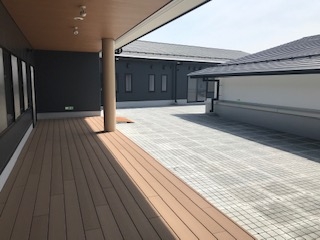 K2LeJ1IMfbj2aJuUF2dL.jpg?w=940&h=940