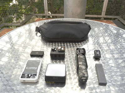 スマホと財布を軸に最小限のアイテムだけを持って外出するのに理想的なサイズを目指しました。