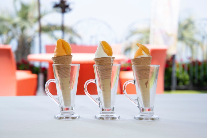 ▲選べる3種類のびわのソフトクリーム(ミエレ・ザ・ガーデン)