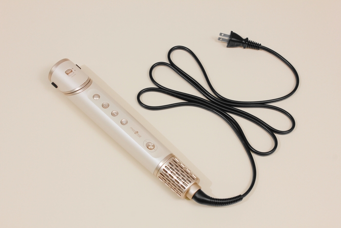 軽量/耐久性の高い電源コード