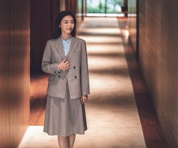 K9vak7tApL084b78hoSn.jpg?w=940&h=940