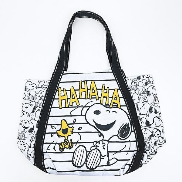 スヌーピーのバルーントートバッグは大容量で使い勝手抜群。