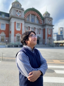 KJQsAb4Dvy7axVf3sOB5.jpg?w=940&h=940