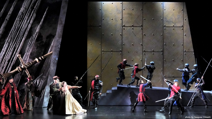 NISSAY OPERA 2021『カプレーティとモンテッキ』 撮影:三枝近志