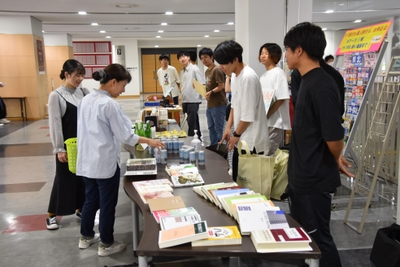 手に取って品定め