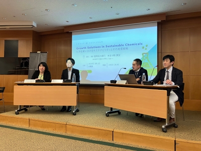 KQ9cetRY8EeCIhxyj2km.jpg?w=940&h=940