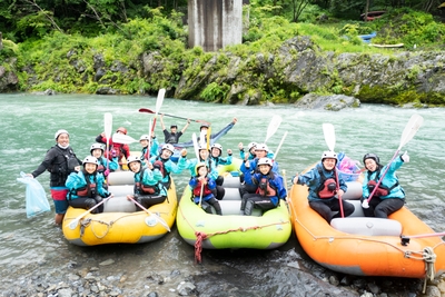 KQHZ6Rjq1AxcUBNDE3in.jpg?w=940&h=940