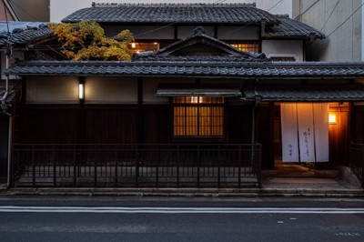 京町家の風情佇む「肉のひろ重 御池之」外観