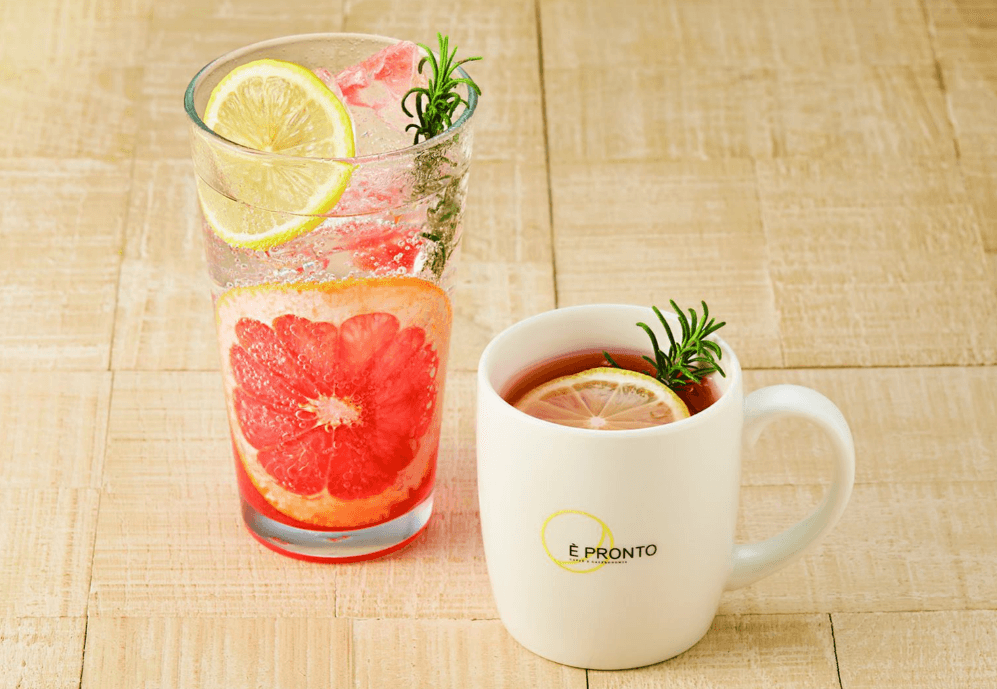 ルビーレモネード(ホット・アイス)Mサイズ550円、Lサイズ605円