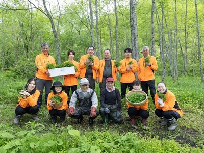 作並温泉から車で約10分に位置する新川クレソンを収穫
