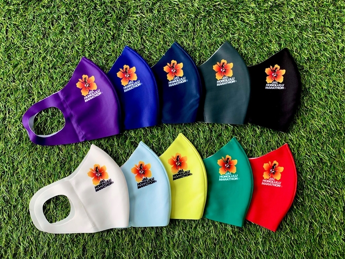 マウスカバー(左上から:パープル、ロイヤルブルー、ネイビー、グレー、ブラック/左下から:ホワイト、ペールブルー、Fイエロー、グリーン、レッド)