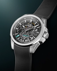 その力強さは、独立企業ノルケインにしか生み出せない。 精悍さを究めたスケルトンウォッチ、 2つの「Independence Skeleton 40mm」誕生。