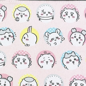 淡いピンクが優しいちいかわのランチグッズ