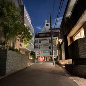 KftipZRBqb7sBiqhP4k0.jpeg?w=940&h=940