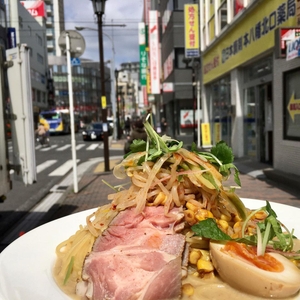 KiNivKOHYVH2EBXYlPKy.jpg?w=940&h=940