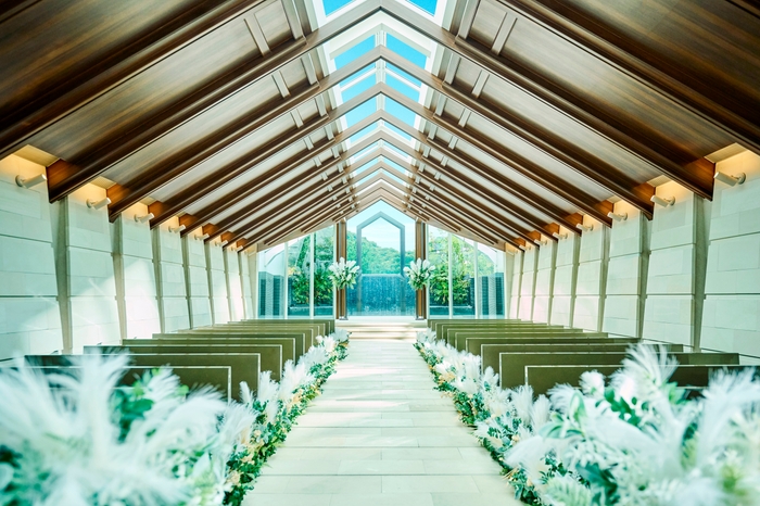 自然光あふれるチャペル(6F)