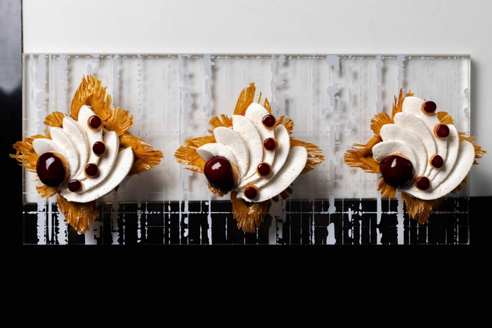 「BEIGE ALAIN DUCASSE TOKYO」の「サントノレ」デセール 2,200円