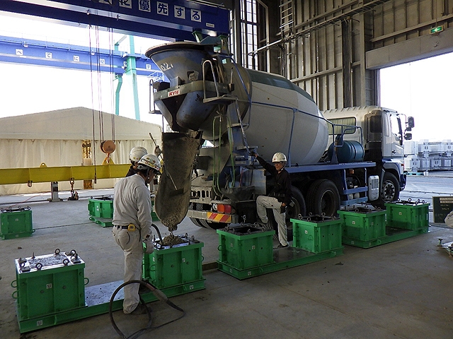 写真1:プレキャスト製品の製造状況