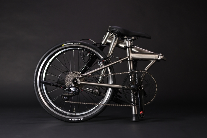 HARRY QUINN TITAN8_Folding1