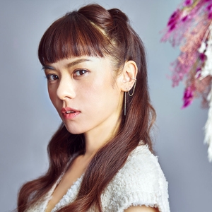 KzkWnHGNr9yQngdAL9pv.jpg?w=940&h=940