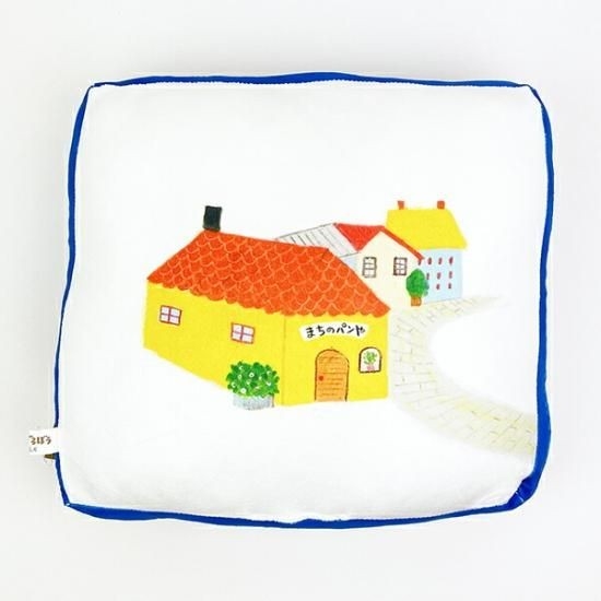 パンどろぼうのユニークなもちもちクッション