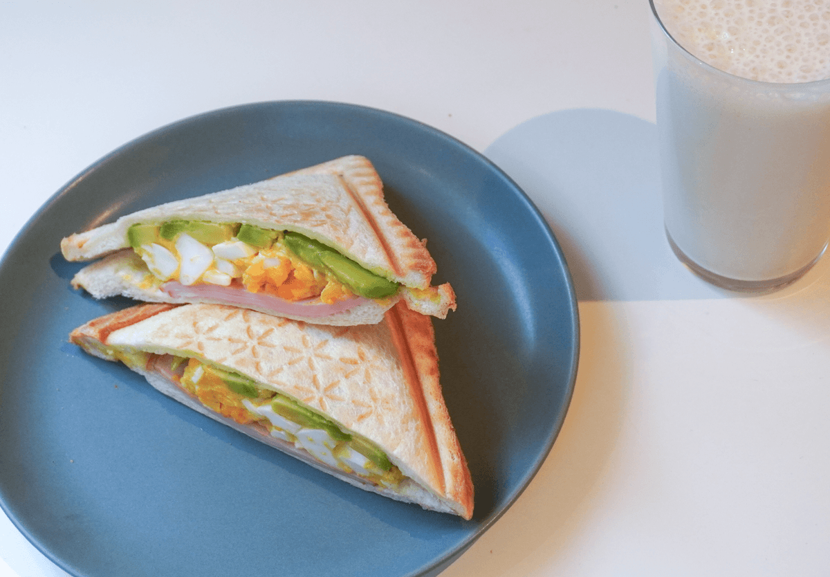 MCTオイルを使用した自家製マヨネーズのホットサンド