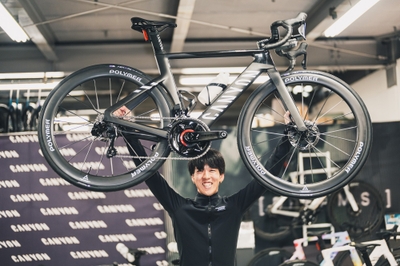 「めちゃくちゃカッコいい！」キャニオン東京テストセンターでの納車　写真：CHABECK / キャニオンバイシクルズ・ジャパン株式会社