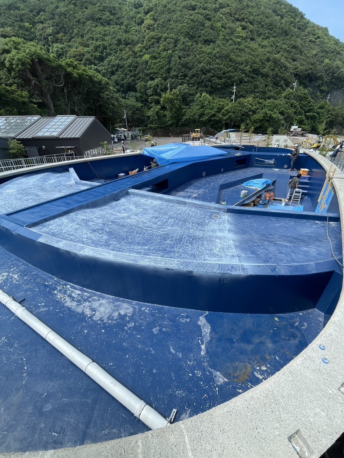 最終仕上げ段階の新大亀プール