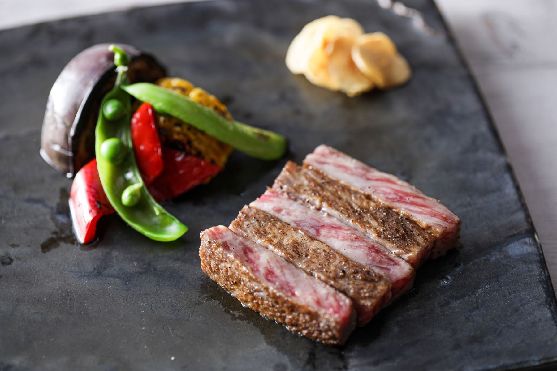 十勝産厳選黒毛和牛の食べ比べ フィレ40g/ロース50g